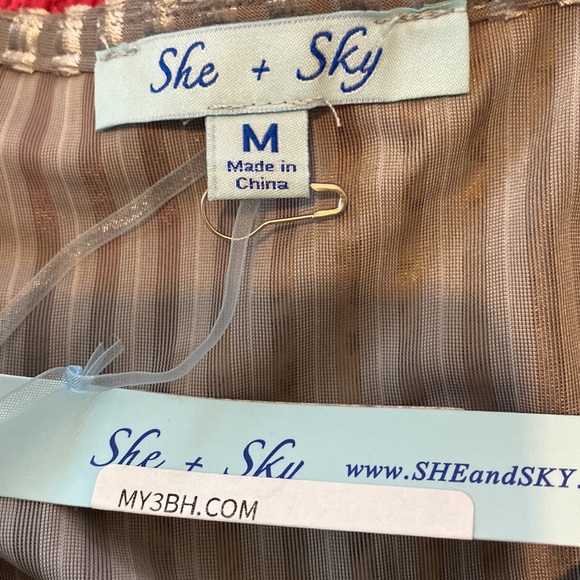 She + Sky blouse! NWT - Picture 6 of 7